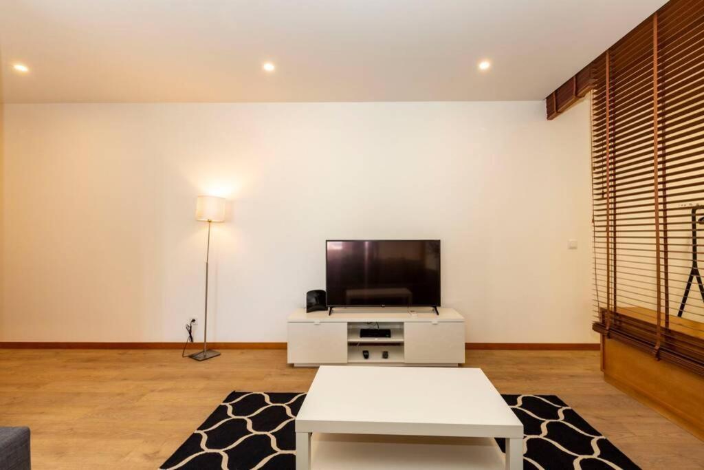Eiffel Porto Apartment ภายนอก รูปภาพ