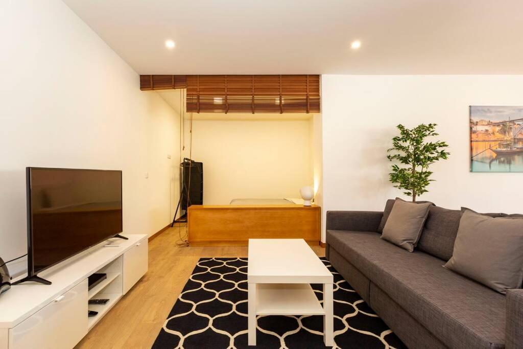 Eiffel Porto Apartment ภายนอก รูปภาพ
