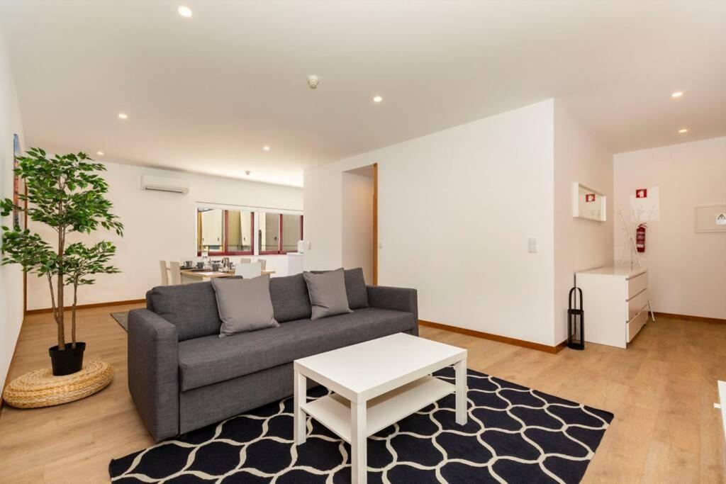 Eiffel Porto Apartment ภายนอก รูปภาพ
